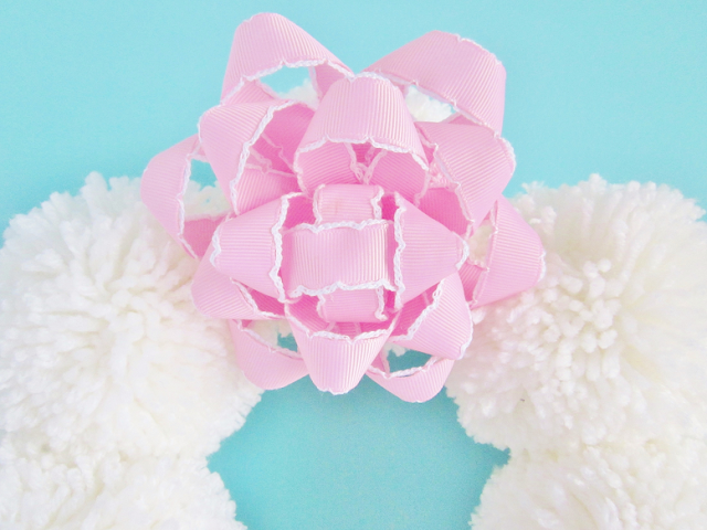 DIY Pom Pom Wreath