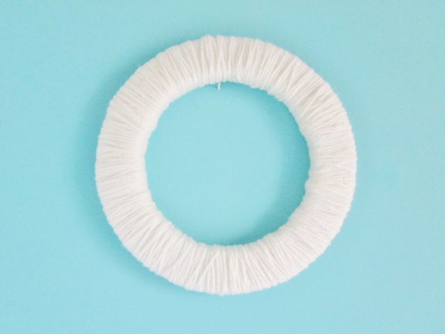 DIY Pom Pom Wreath