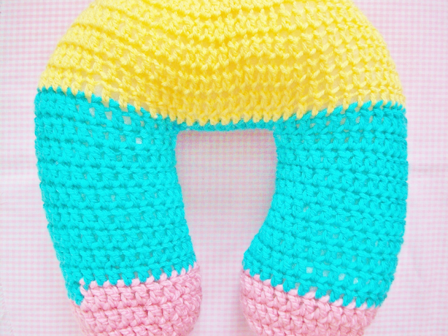 Crochet Neck Pillow 